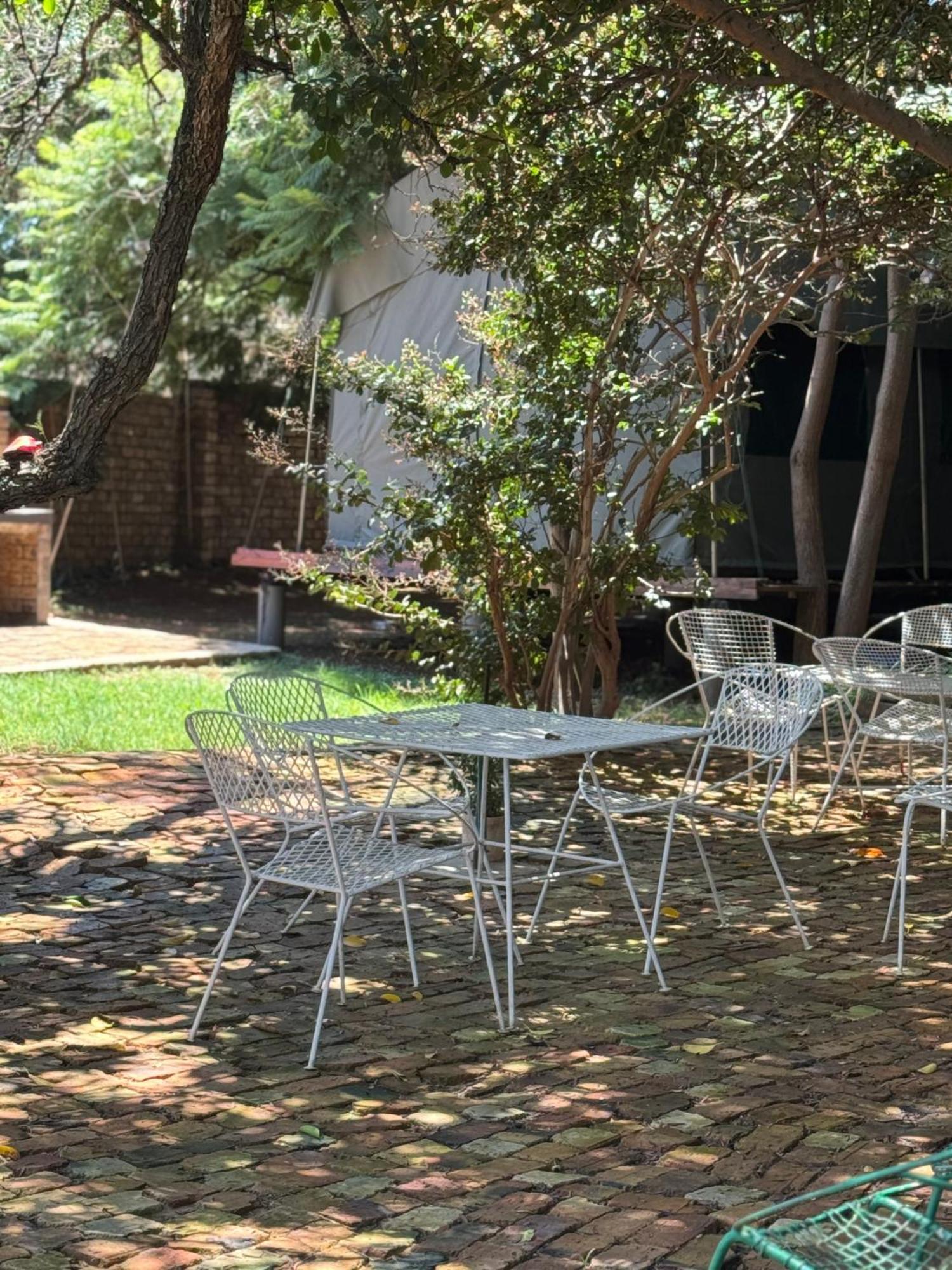 Sunset Guesthouse And Venue Cullinan Meule Exterior foto